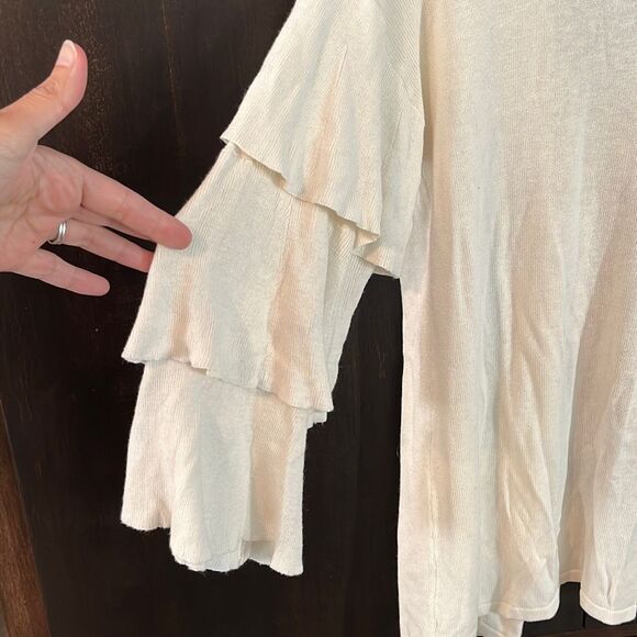 Belle & Sky Cream Tiered Sleeve Light Weight Cardigan Size Small - Picture 4 of 7